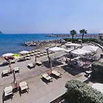Riviera Dei Fiori Hotell