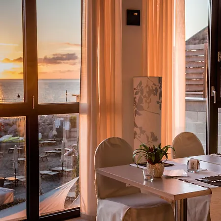 Hotel Riviera Dei Fiori