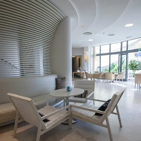 Hotel Riviera Dei Fiori 4*
