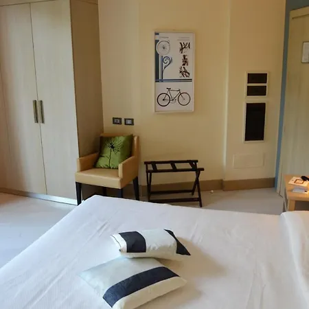 Hotel Riviera Dei Fiori 4*