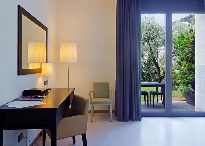 Отель Riviera Dei Fiori