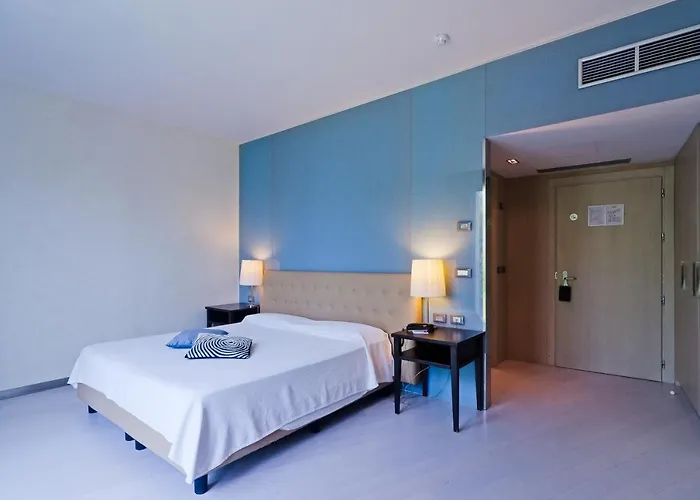 Отель Riviera Dei Fiori 4*