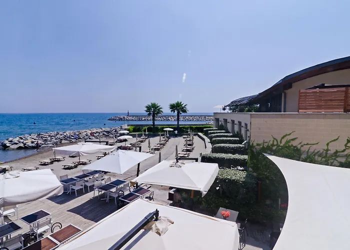 Riviera Dei Fiori 4* Сан-Лоренцо-аль-Маре
