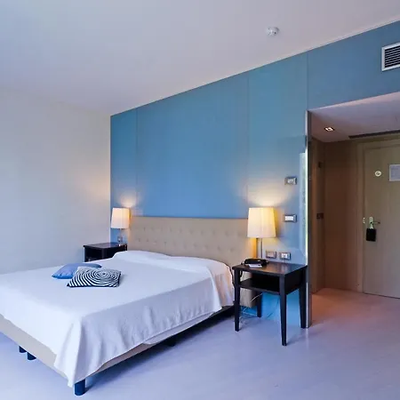 Ξενοδοχείο Riviera Dei Fiori 4*