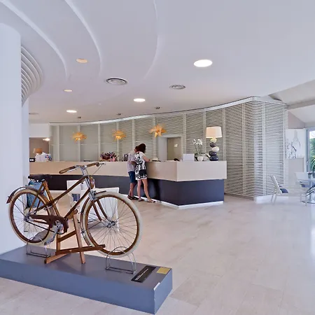 호텔 Riviera Dei Fiori 4*