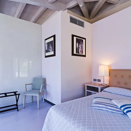 Riviera Dei Fiori 샌로렌조알메어