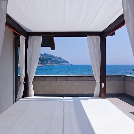 Riviera Dei Fiori 4*