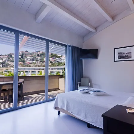 Riviera Dei Fiori 샌로렌조알메어