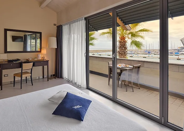 Riviera Dei Fiori Hotel 4*