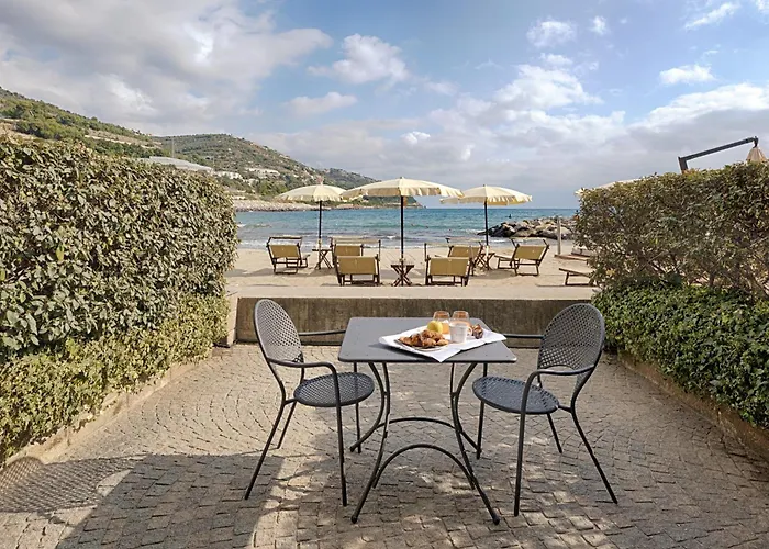 호텔 Riviera Dei Fiori 4*