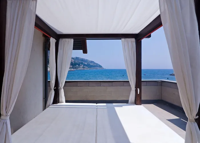 Riviera Dei Fiori 4*