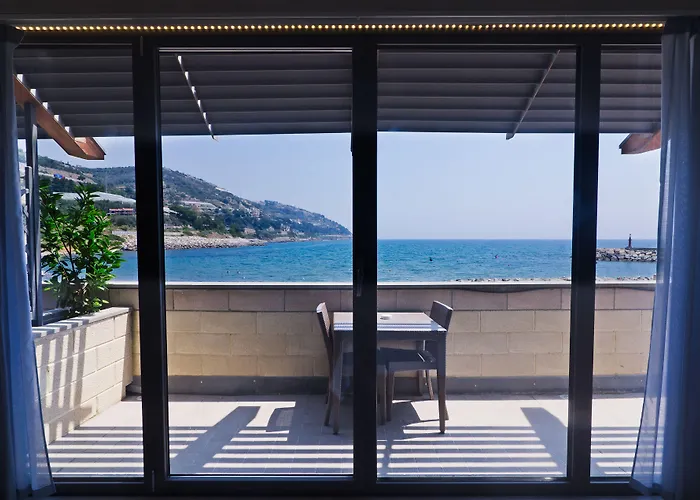 Riviera Dei Fiori 4* 샌로렌조알메어