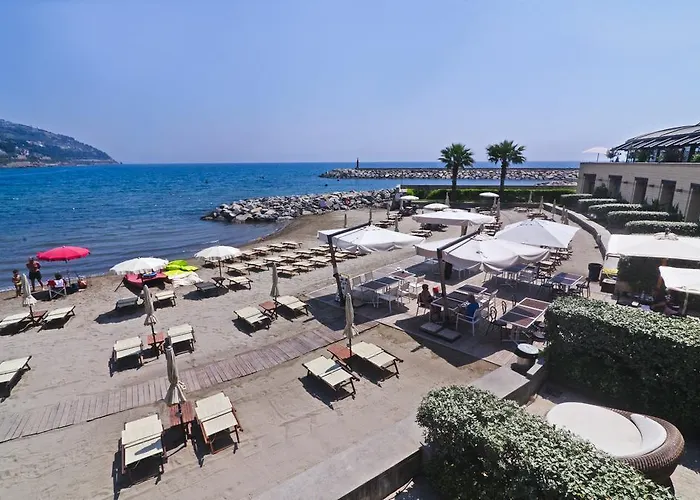 Riviera Dei Fiori Hotel